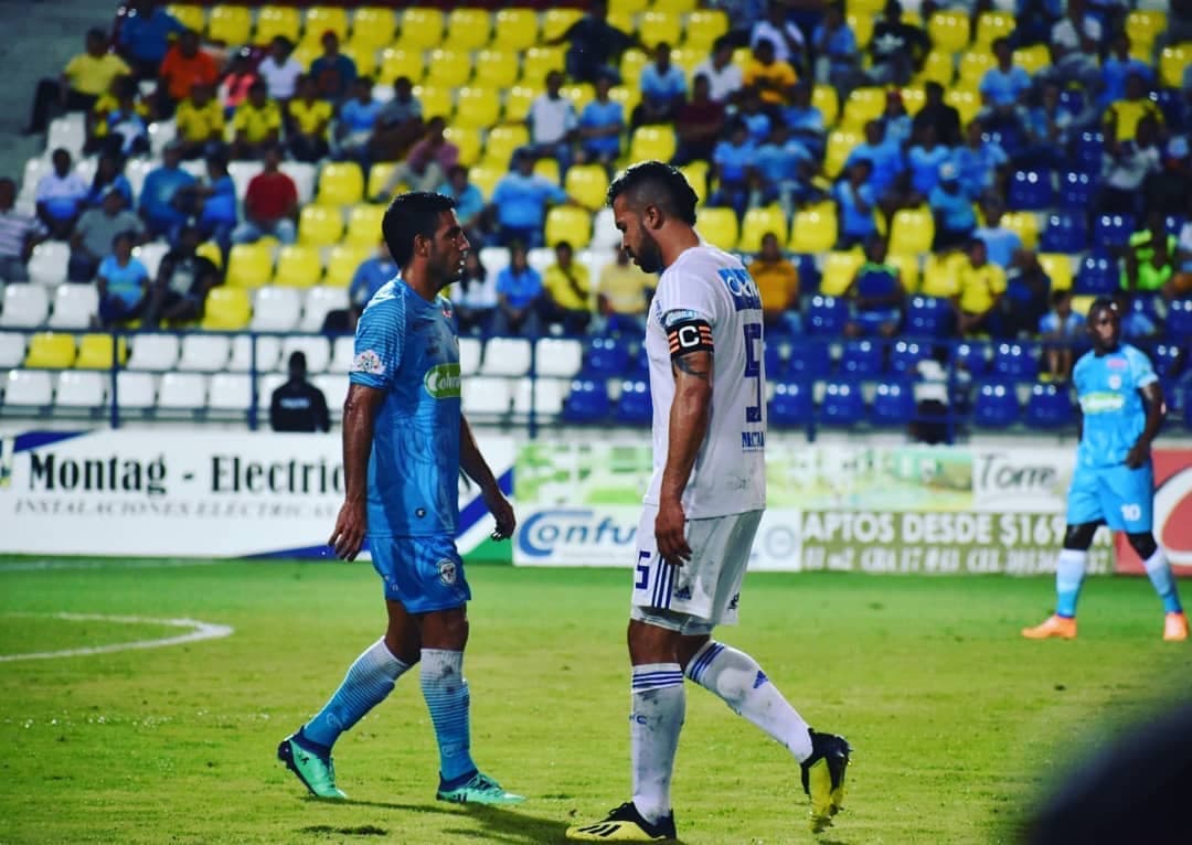 Juan Leandro 'Chicho' Vogliotti en acción como jugador (1)